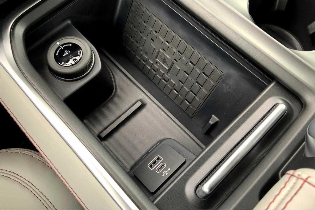 new 2025 Ford Expedition car, priced at $69,570