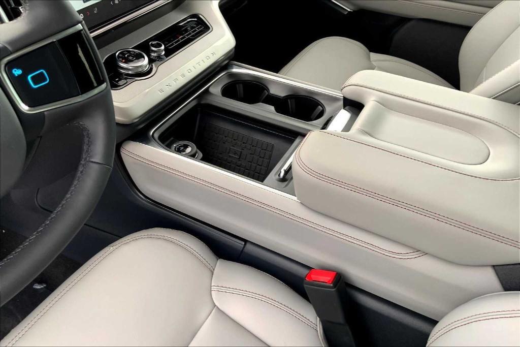 new 2025 Ford Expedition car, priced at $69,570