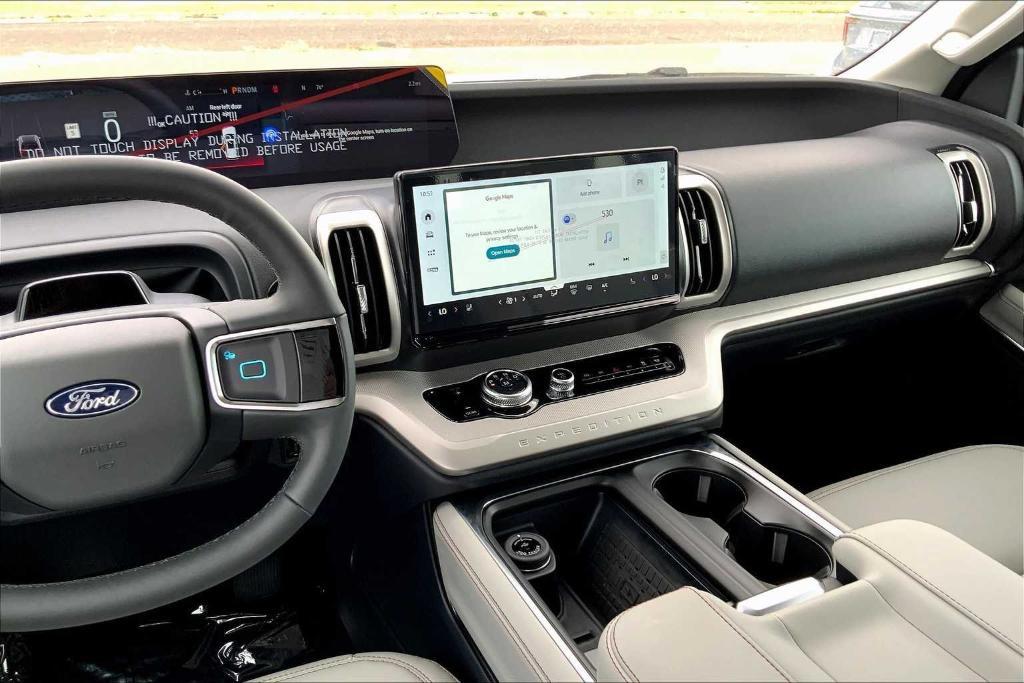 new 2025 Ford Expedition car, priced at $69,570