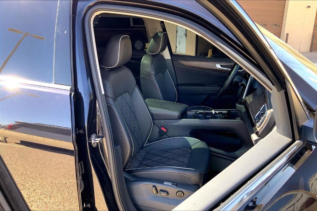 used 2025 Volkswagen Atlas car, priced at $38,307