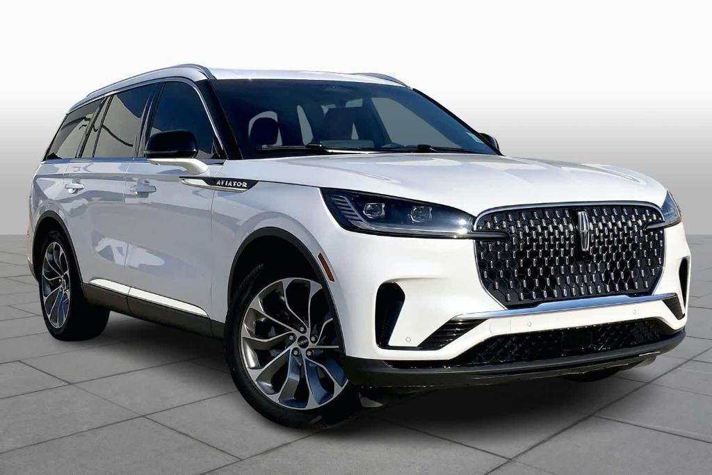 used 2025 Lincoln Aviator car, priced at $58,328