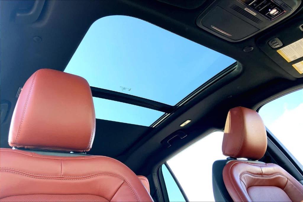 used 2025 Lincoln Aviator car, priced at $58,328