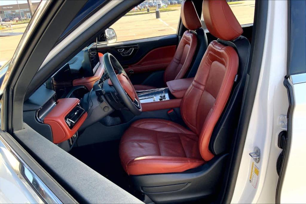 used 2025 Lincoln Aviator car, priced at $58,328