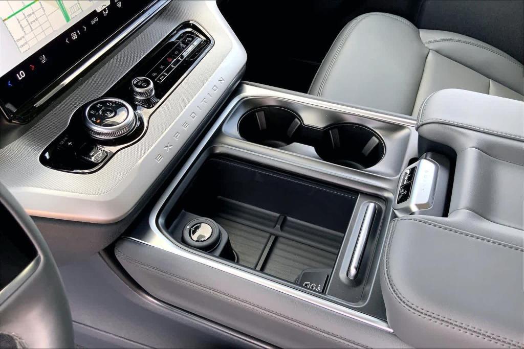 new 2026 Ford Expedition car, priced at $74,095