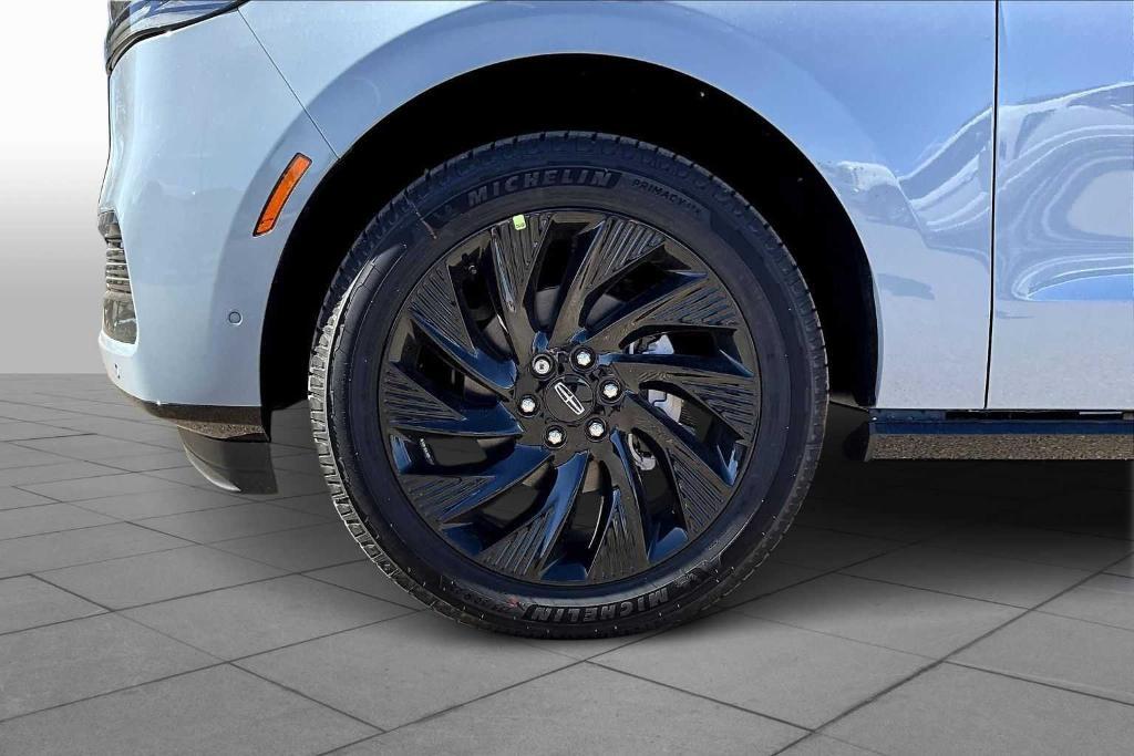 new 2025 Lincoln Navigator car, priced at $98,525