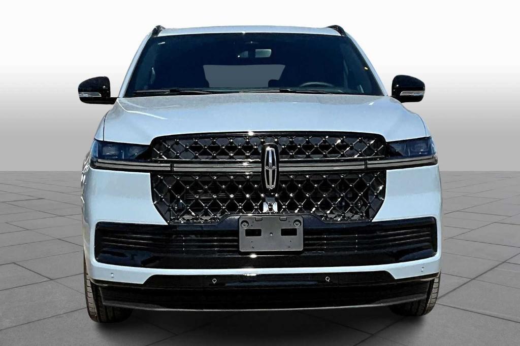 new 2025 Lincoln Navigator car, priced at $98,525
