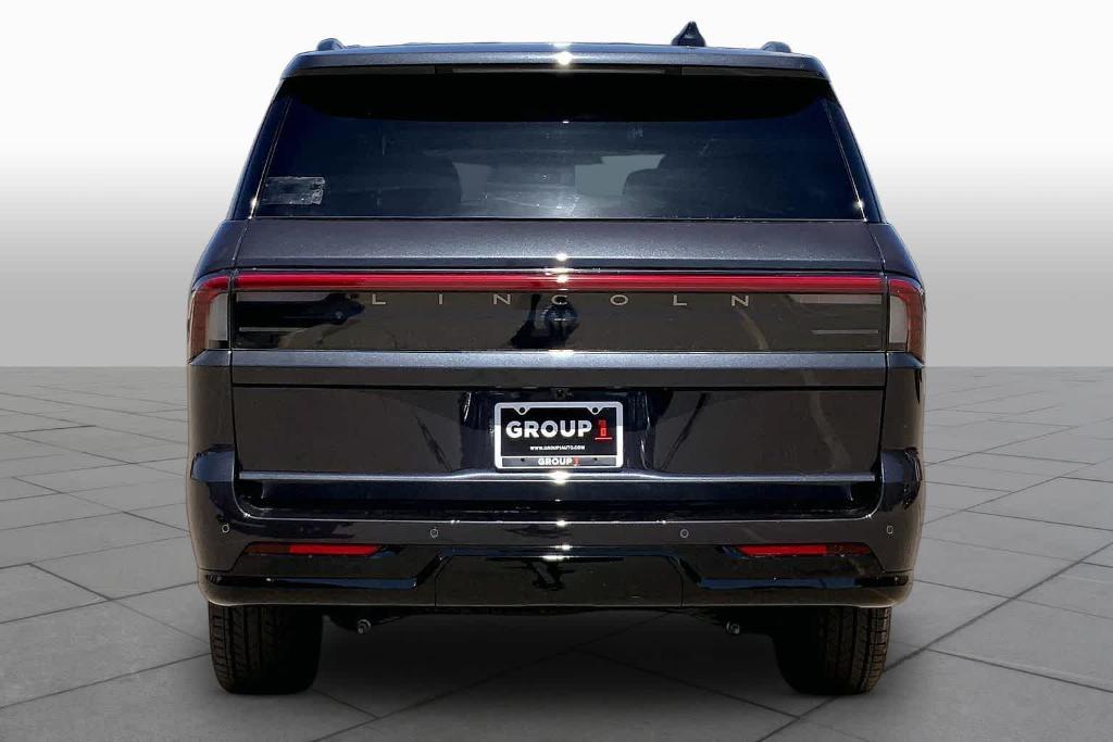new 2026 Lincoln Navigator L car, priced at $113,115