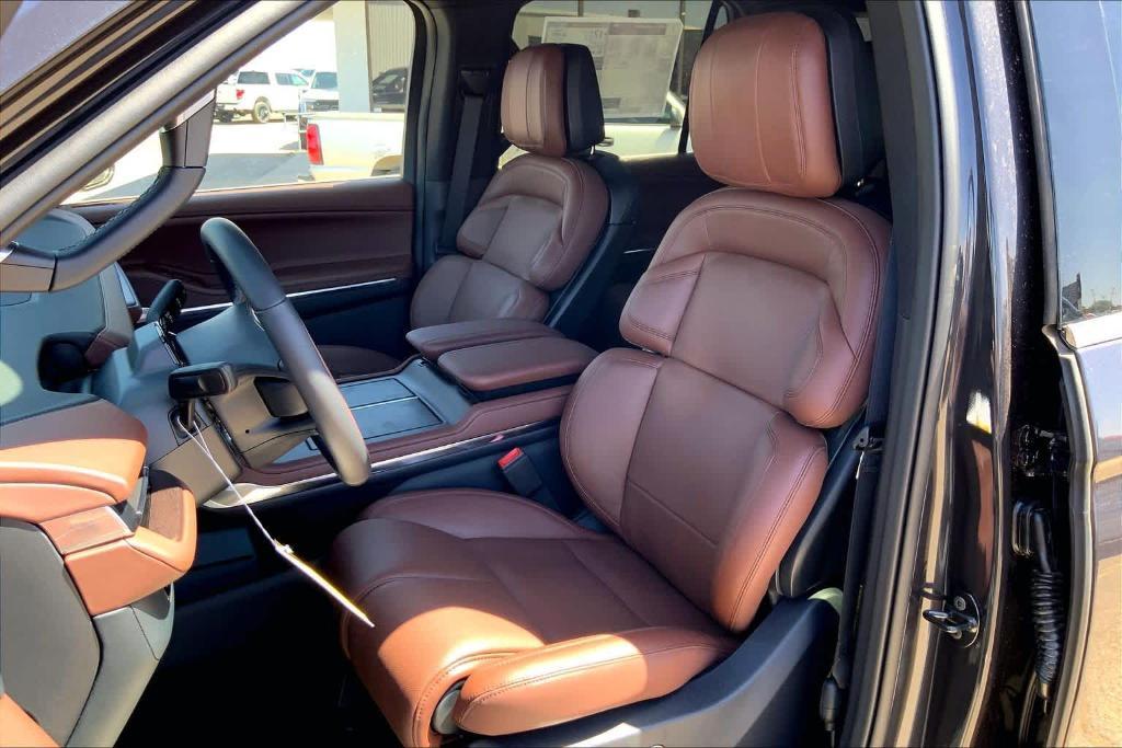 new 2026 Lincoln Navigator car, priced at $105,865