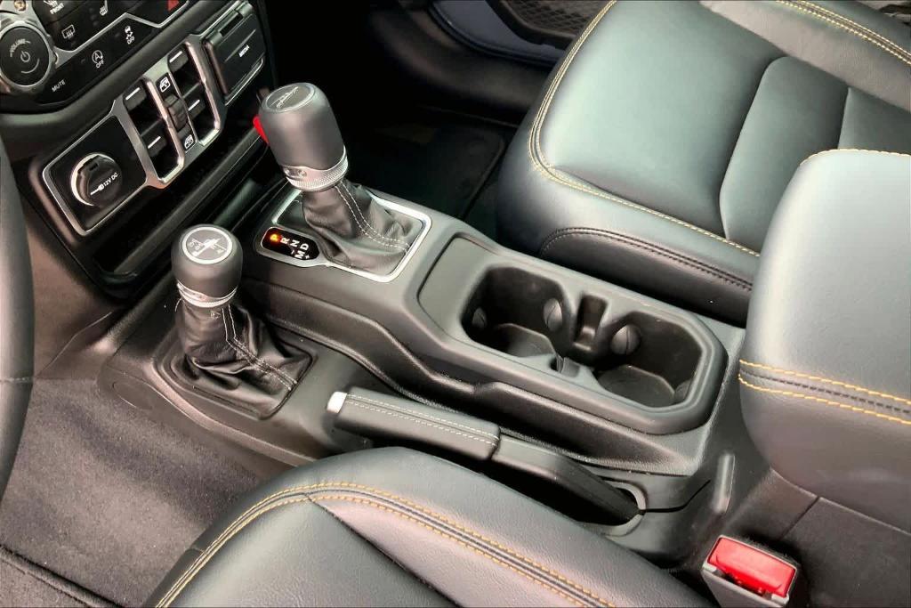 used 2025 Jeep Gladiator car, priced at $37,382