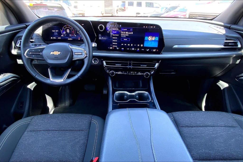 used 2025 Chevrolet Traverse car, priced at $37,615