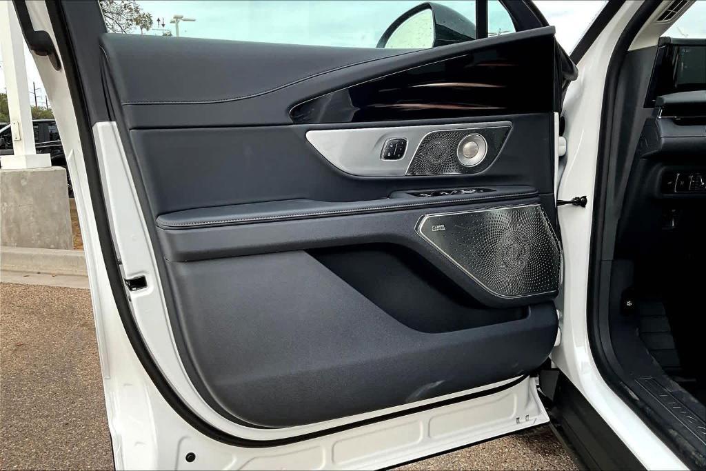 new 2026 Lincoln Nautilus car, priced at $64,480