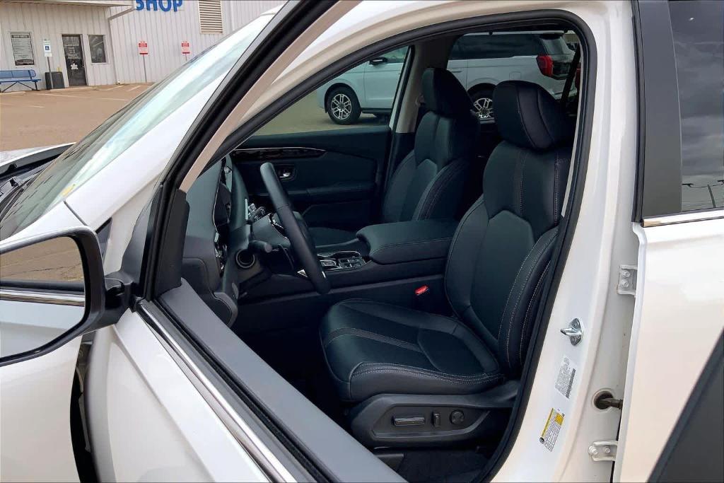 used 2025 Honda Pilot car, priced at $44,139