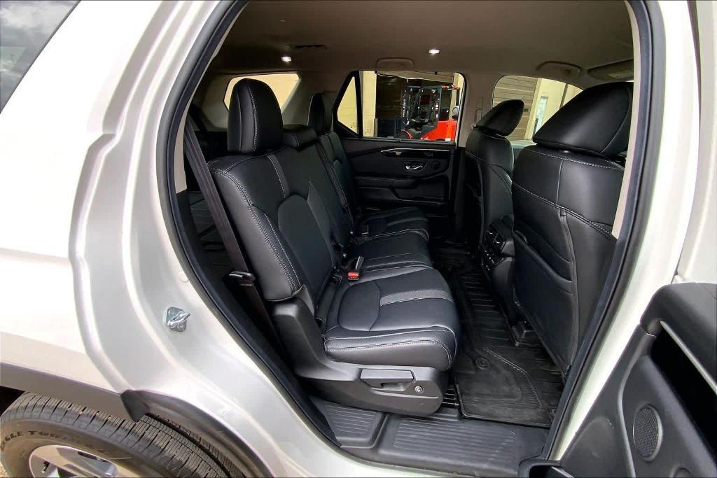 used 2025 Honda Pilot car, priced at $44,139