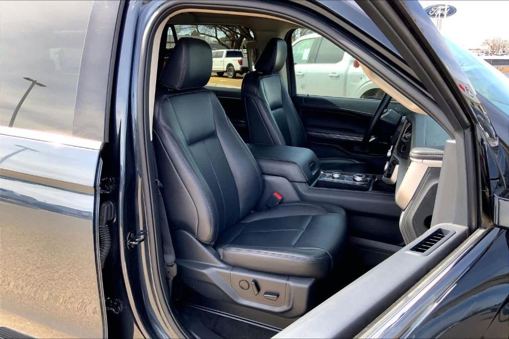 used 2023 Ford Expedition car, priced at $37,723
