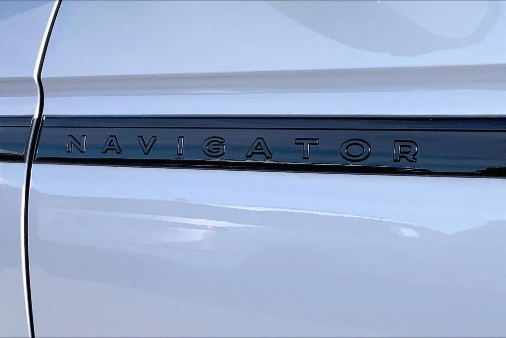 new 2025 Lincoln Navigator L car, priced at $101,575