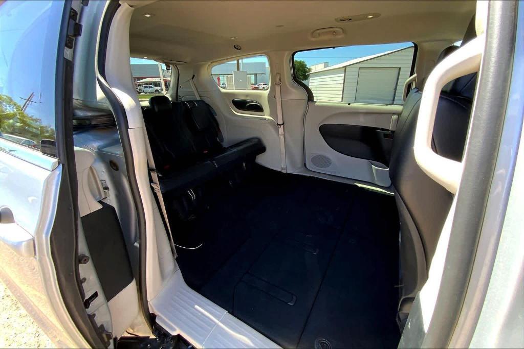 used 2024 Chrysler Pacifica car, priced at $26,438