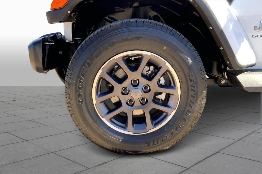 used 2022 Jeep Gladiator car, priced at $31,544