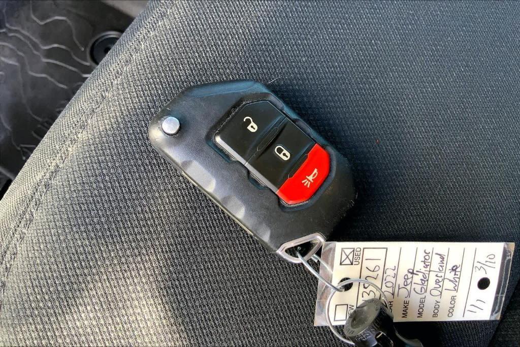 used 2022 Jeep Gladiator car, priced at $31,544