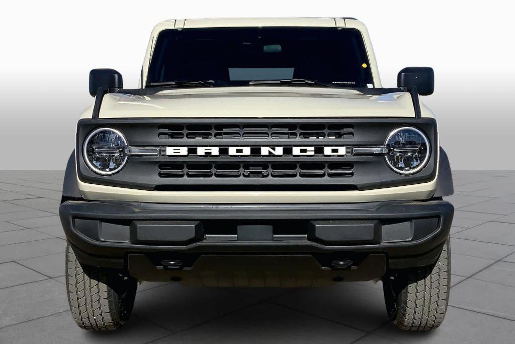 new 2025 Ford Bronco car, priced at $42,860