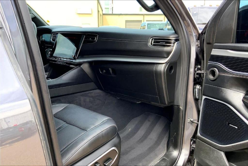 used 2024 Jeep Wagoneer L car, priced at $53,183