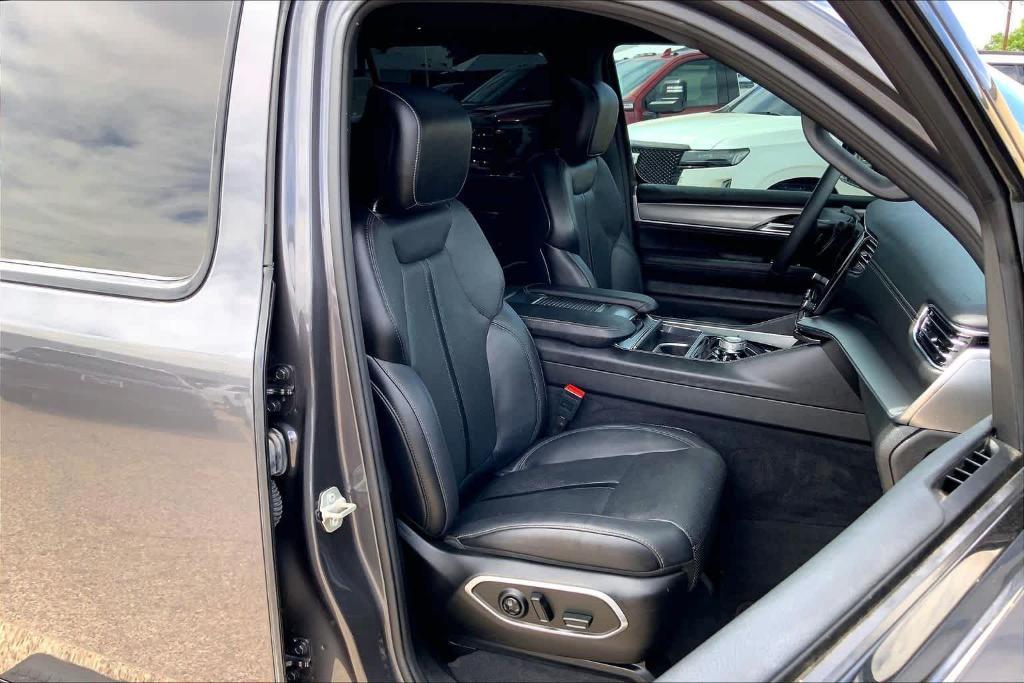 used 2024 Jeep Wagoneer L car, priced at $53,183