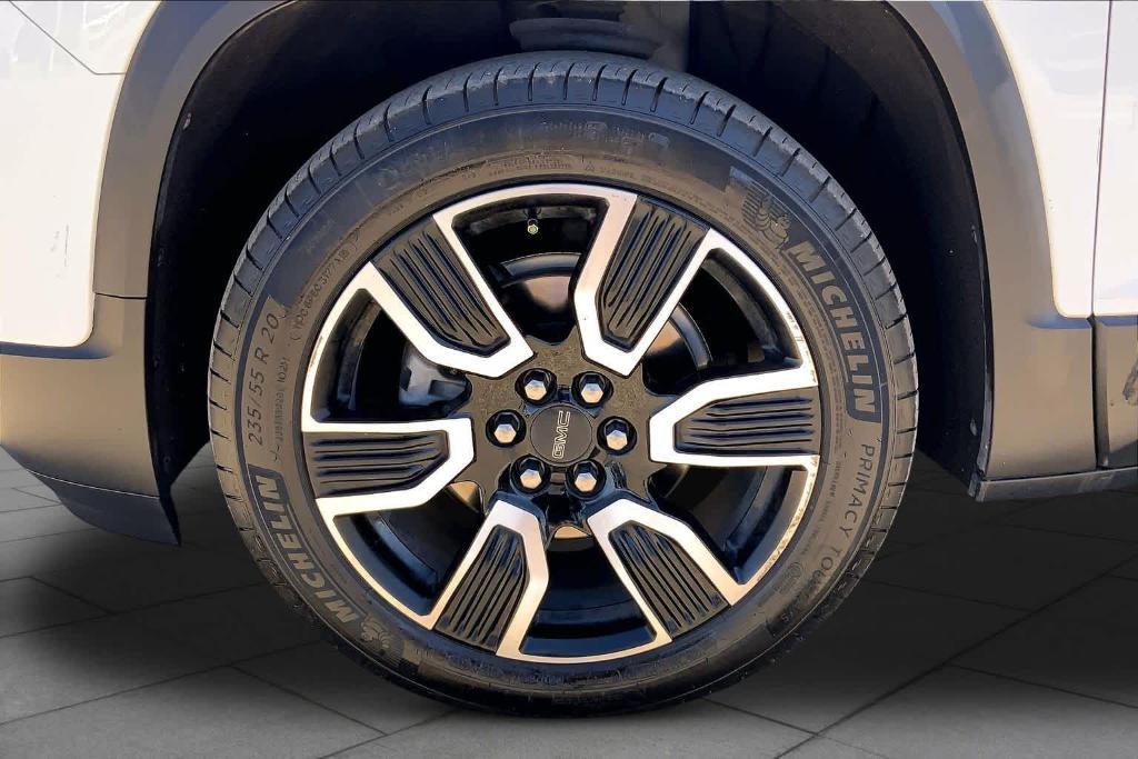 used 2021 GMC Acadia car, priced at $19,495