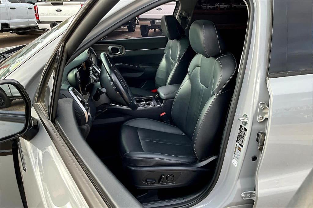 used 2023 Kia Sorento car, priced at $21,582