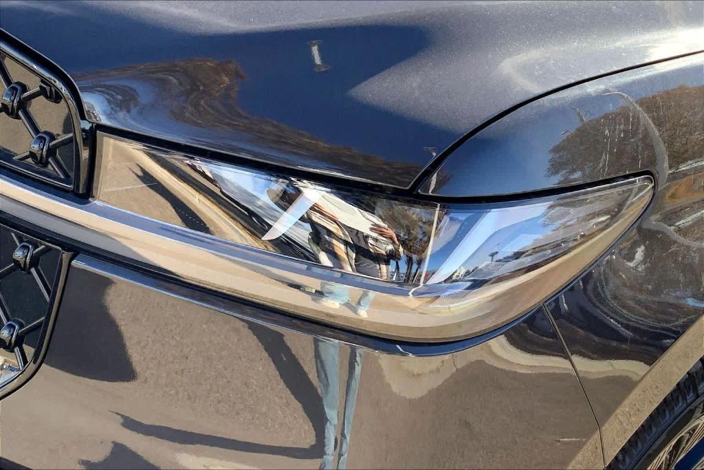 new 2025 Lincoln Navigator car, priced at $99,275