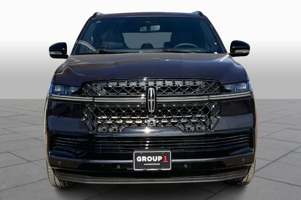 new 2025 Lincoln Navigator car, priced at $101,775