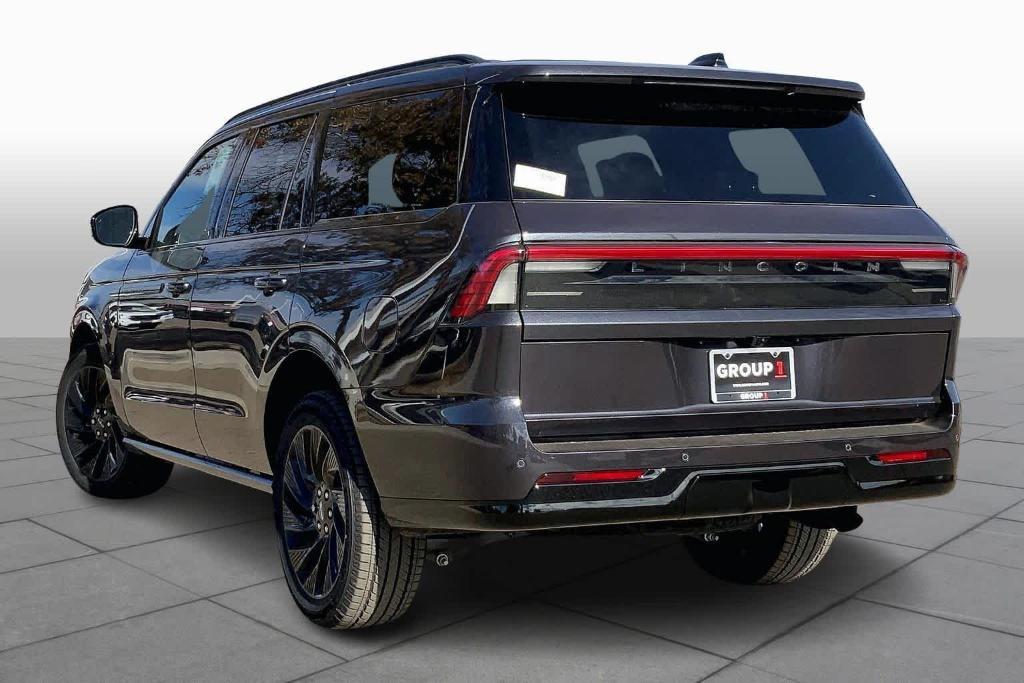 new 2025 Lincoln Navigator car, priced at $99,275