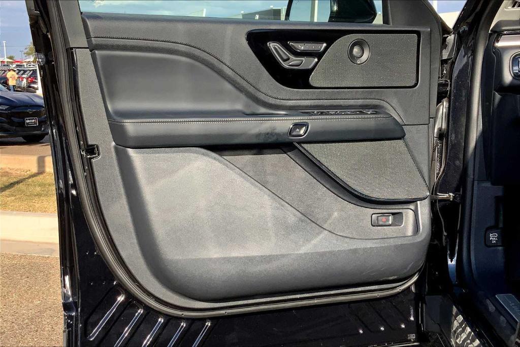 new 2025 Lincoln Aviator car, priced at $56,975