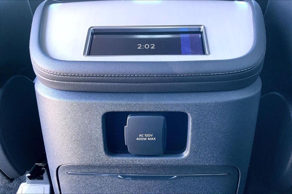 new 2026 Lincoln Navigator car, priced at $107,090