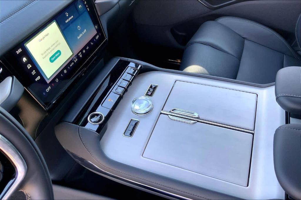 new 2026 Lincoln Navigator car, priced at $107,090