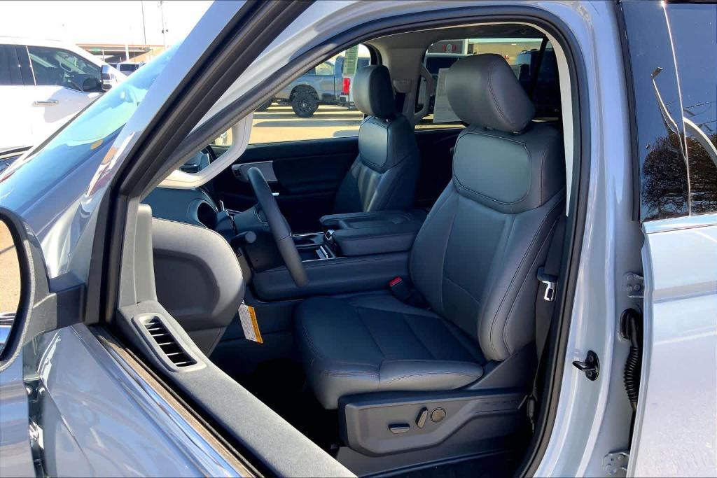 new 2025 Ford Expedition car, priced at $69,340