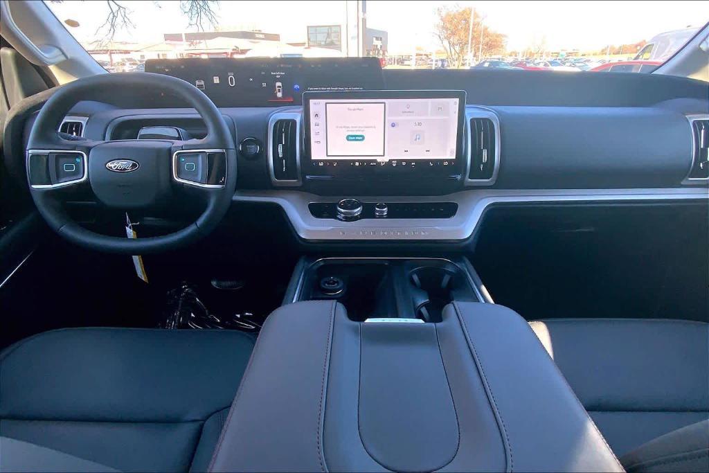 new 2025 Ford Expedition car, priced at $69,340