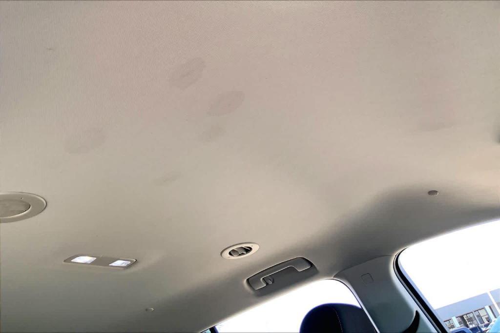 used 2021 Chevrolet Traverse car, priced at $17,366