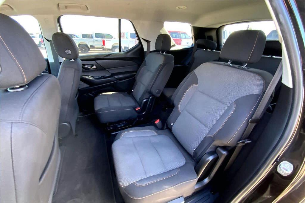 used 2021 Chevrolet Traverse car, priced at $17,366