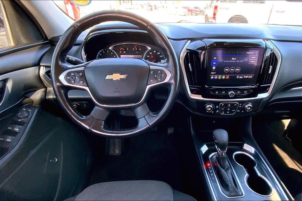 used 2021 Chevrolet Traverse car, priced at $17,366