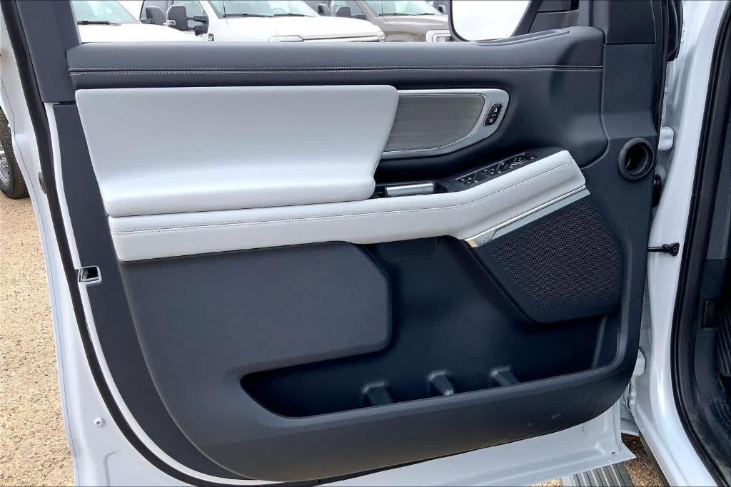 new 2026 Ford Expedition car, priced at $82,285