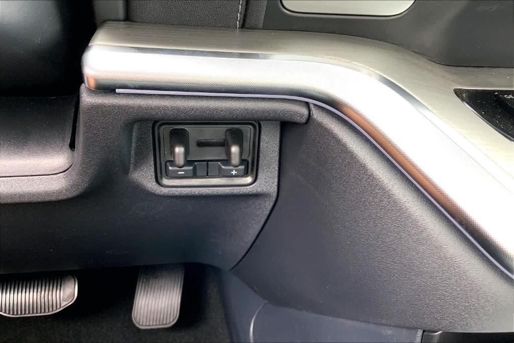 new 2026 Ford Expedition car, priced at $82,285