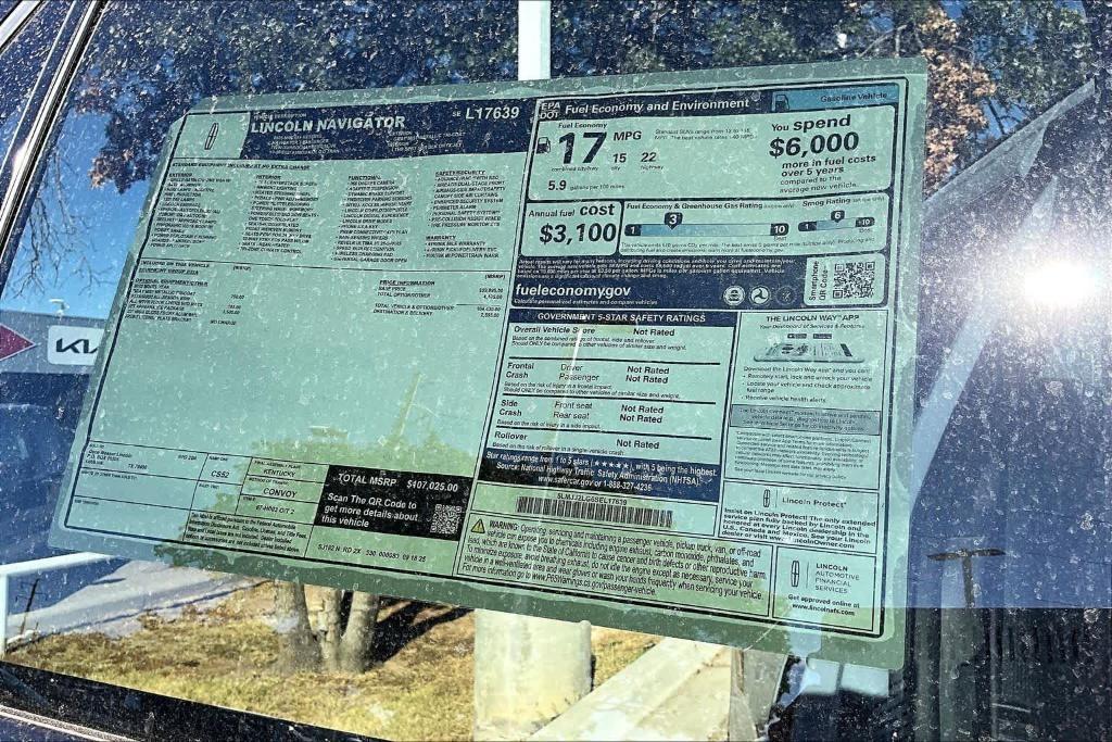 new 2025 Lincoln Navigator car, priced at $98,750