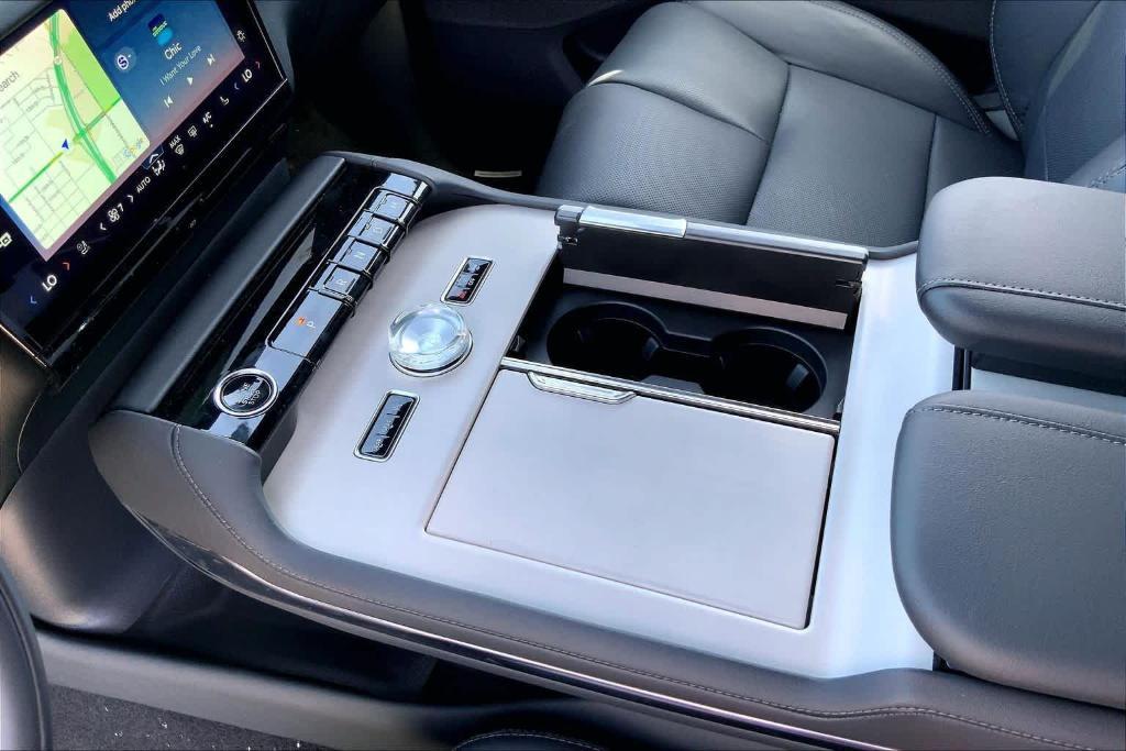 new 2026 Lincoln Navigator car, priced at $106,565