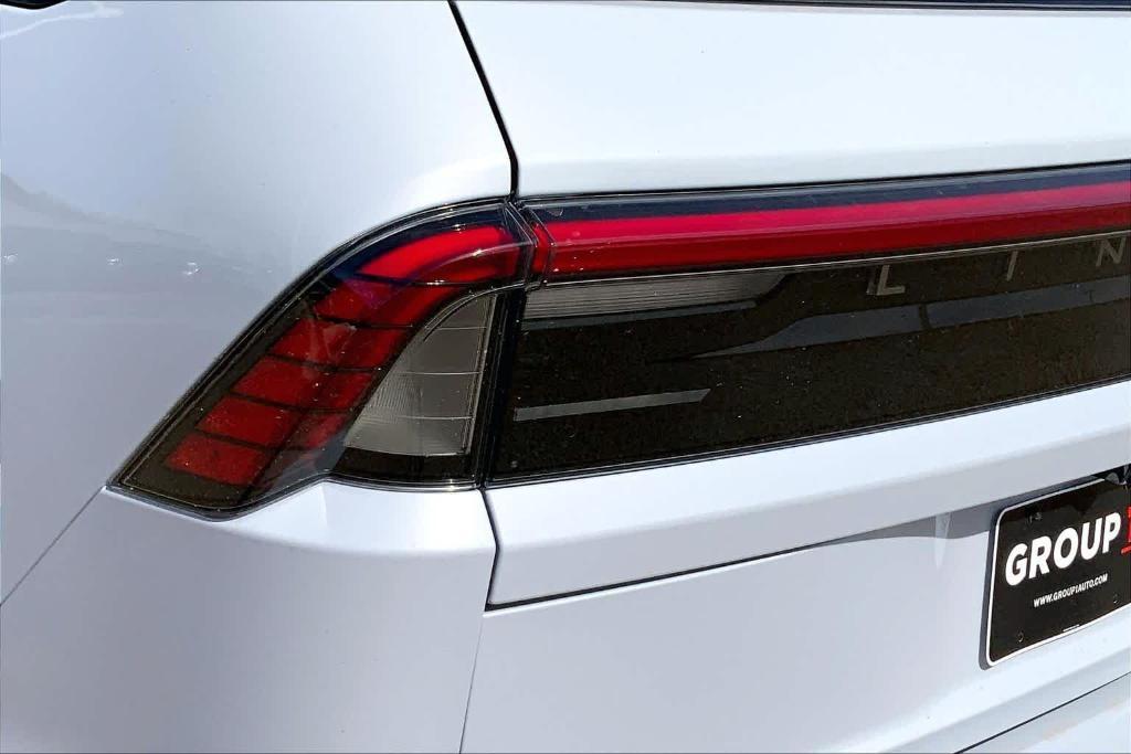 new 2026 Lincoln Navigator car, priced at $106,565