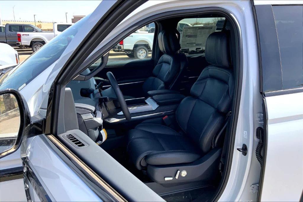 new 2026 Lincoln Navigator car, priced at $106,565