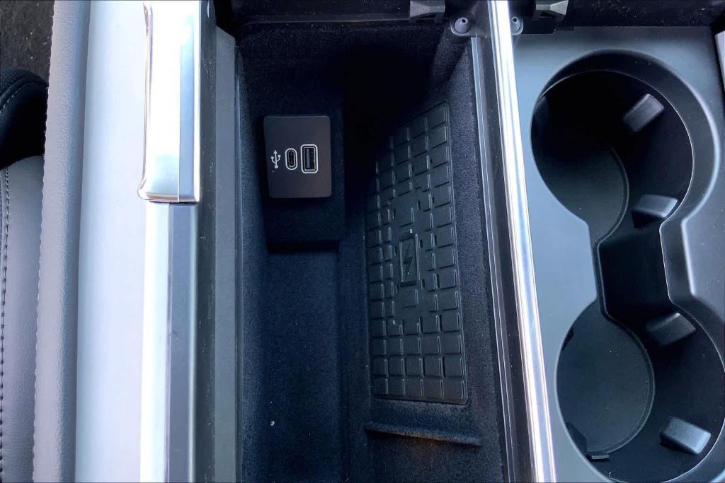 new 2026 Lincoln Navigator car, priced at $106,565