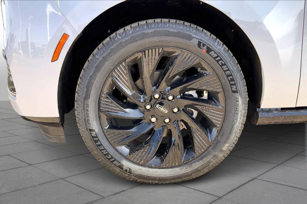 new 2026 Lincoln Navigator car, priced at $106,565