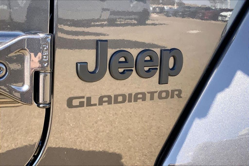 used 2021 Jeep Gladiator car, priced at $27,595