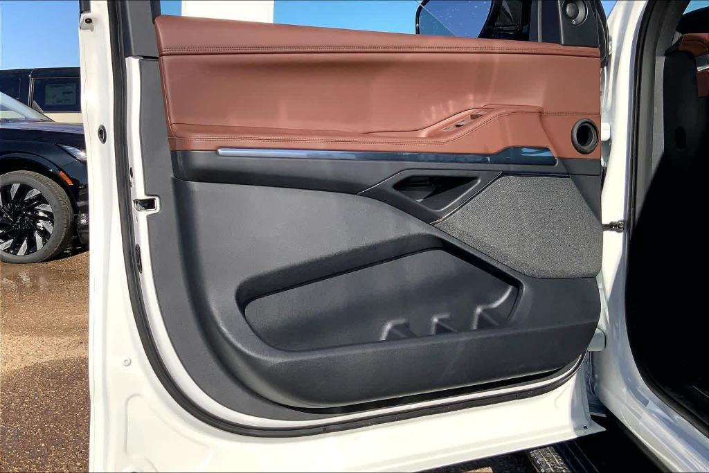 new 2026 Lincoln Navigator car, priced at $102,840