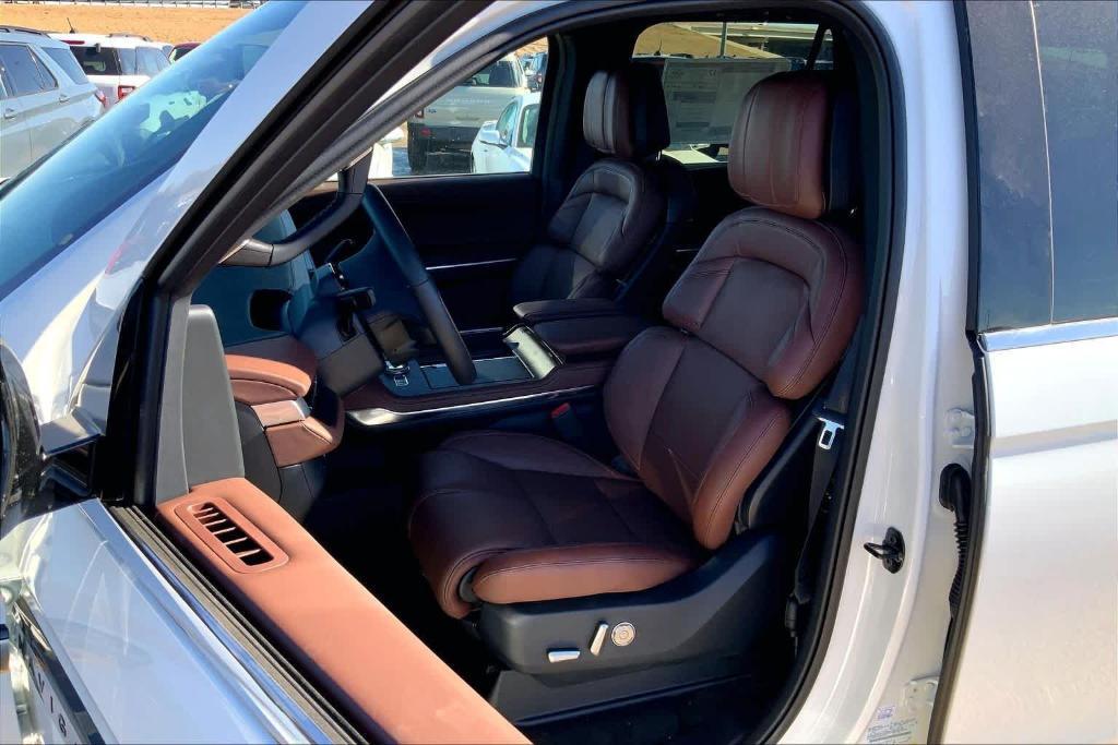 new 2026 Lincoln Navigator car, priced at $102,840