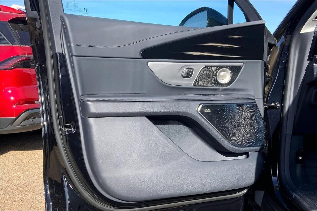 new 2026 Lincoln Nautilus car, priced at $71,270